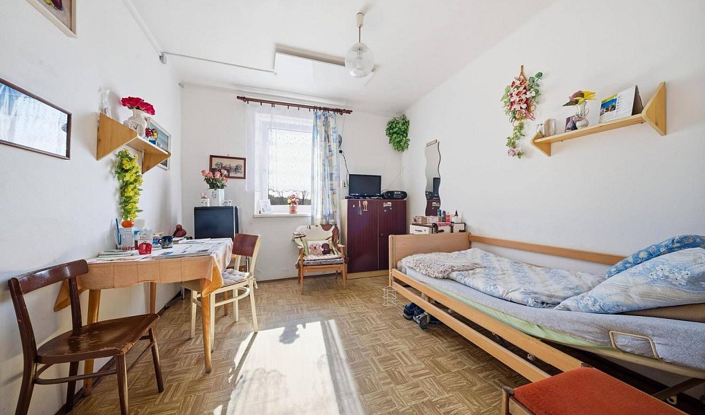 Prodej ubytovacího objektu 930 m², Albrechtice – náhled fotky 5