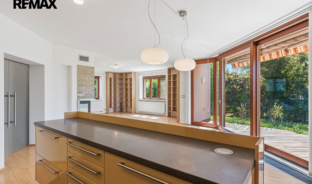Prodej domu 241 m² s pozemkem 742 m², Praha – náhled fotky 5