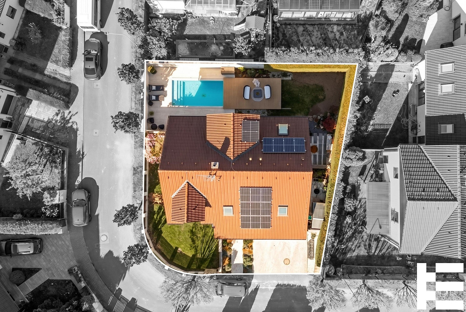 Prodej domu 227 m² s pozemkem 513 m² – fotografie 2