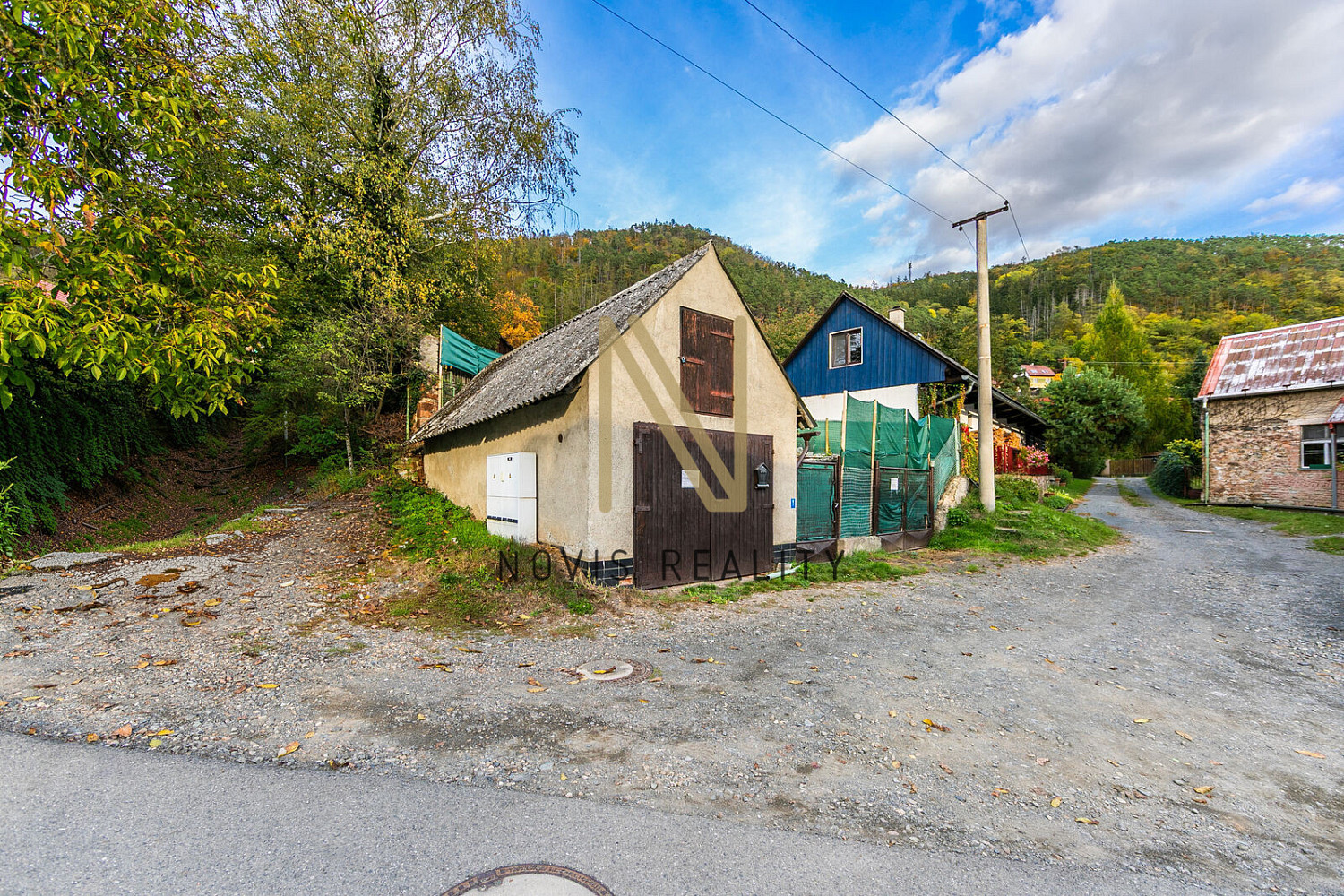 Prodej, garáž 30 m2 , pozemek 70 m2 , zahrada 100 m2, Zbečno,