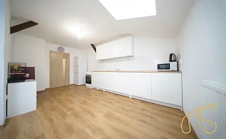 Prodej bytu 3+kk 117 m², nám. Sv. J. Nepomuckého, Studená, okres Jindřichův Hradec