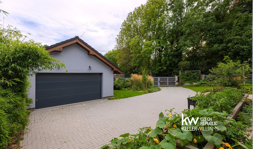 Prodej domu 145 m² s pozemkem 723 m², Zlonín – náhled fotky 13