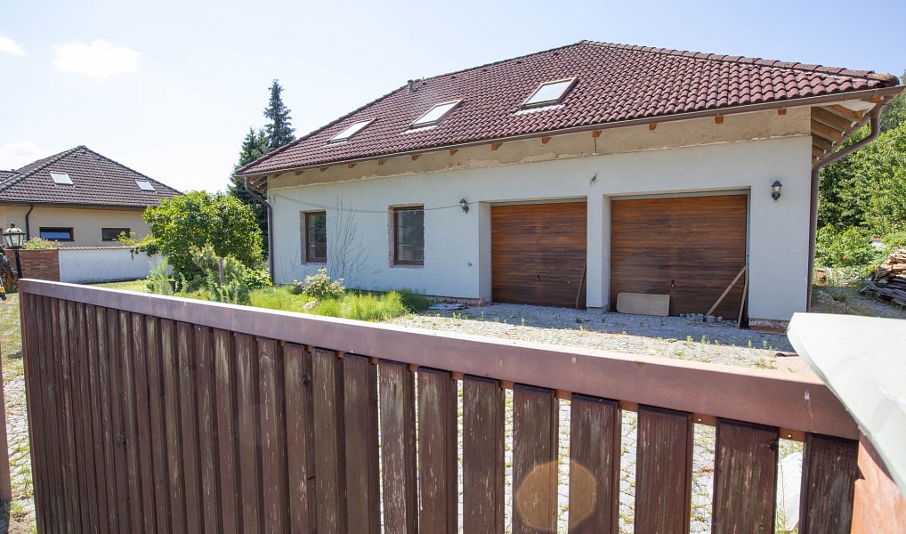Prodej domu 400 m² s pozemkem 1 764 m², Sezemice – náhled fotky 8