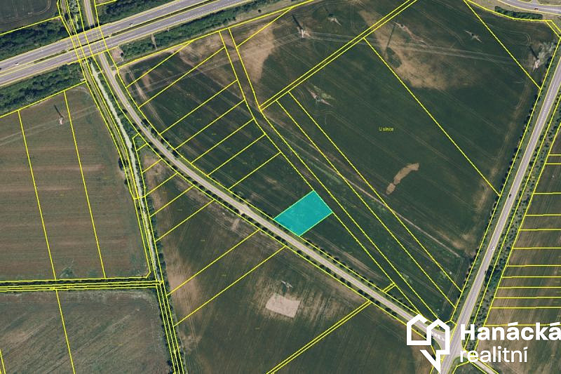 Prodej pole 1 888 m²