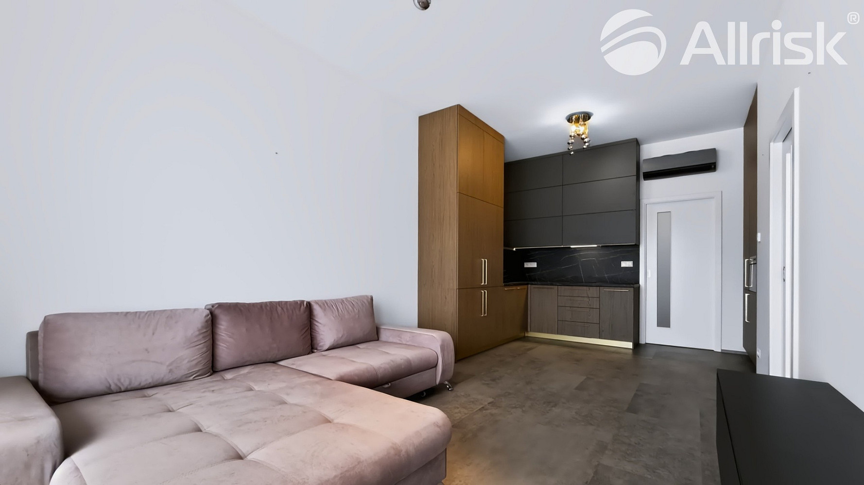 Pronájem bytu 2+kk 50 m² – fotografie 2