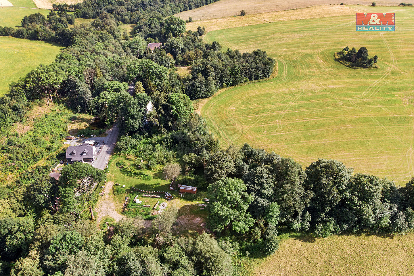 Prodej stavebního pozemku 2 066 m² – pohled 3