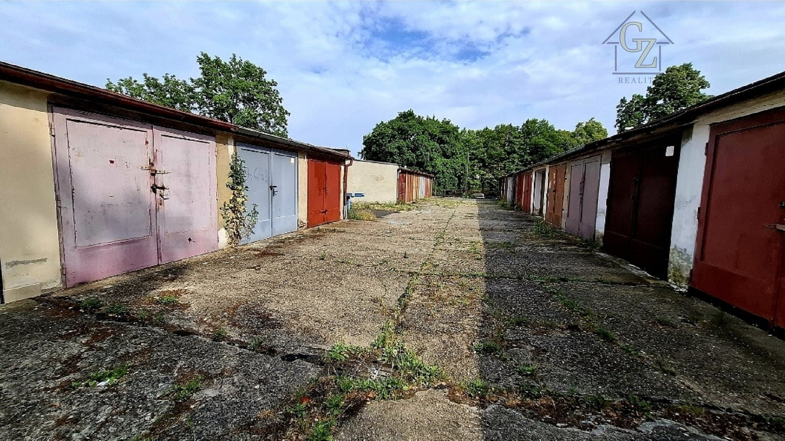 Prodej garáže s výměrou 24 m2 v ov, ulice u školy v mostě — photo 4