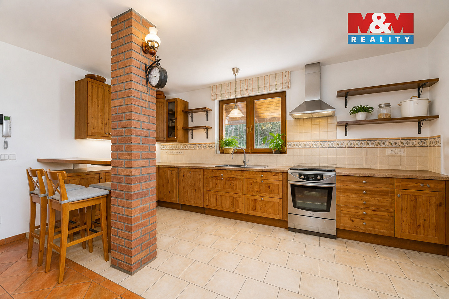 Prodej domu 156 m² s pozemkem 910 m² – pohled 2