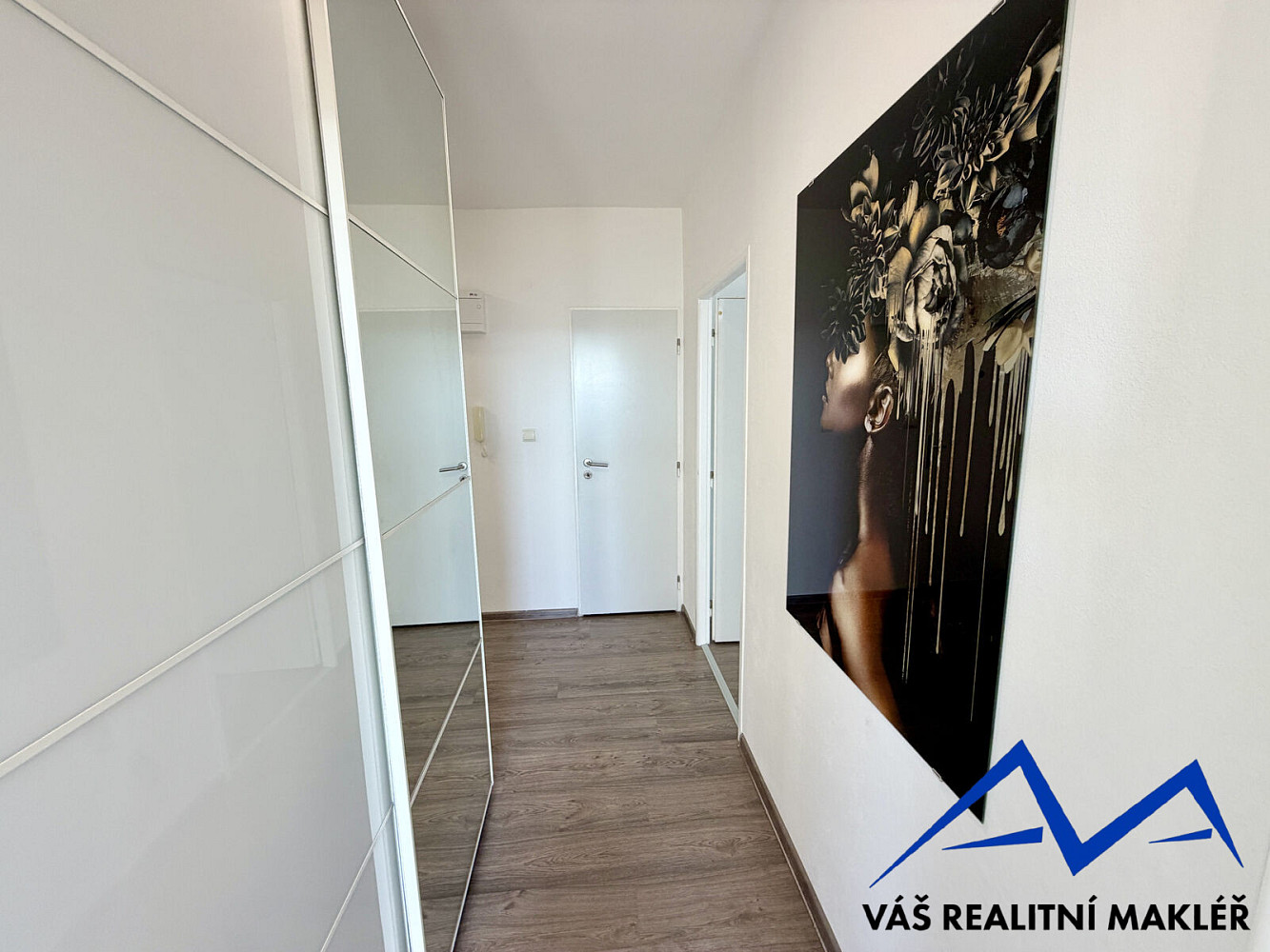 Pronájem bytu 2+1 65 m² – fotografie 4