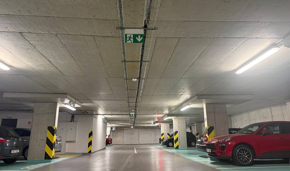 Prodej garážového stání, 20m2, novostavba v ulici U Elektry, Praha 9, Praha – náhled fotky 3