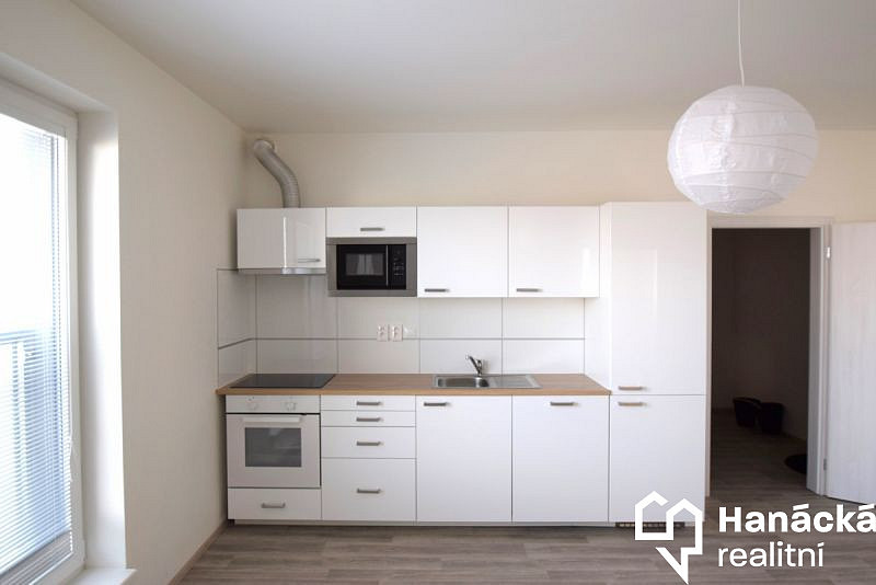 Pronájem bytu 2+kk 47 m² – fotografie 3