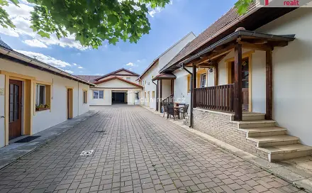 Pronájem výrobních prostor 4 300 m², Václ. Plecitého, Doksy, okres Kladno