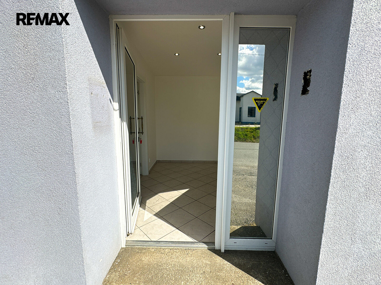 Pronájem kanceláře 45 m² – fotografie 4