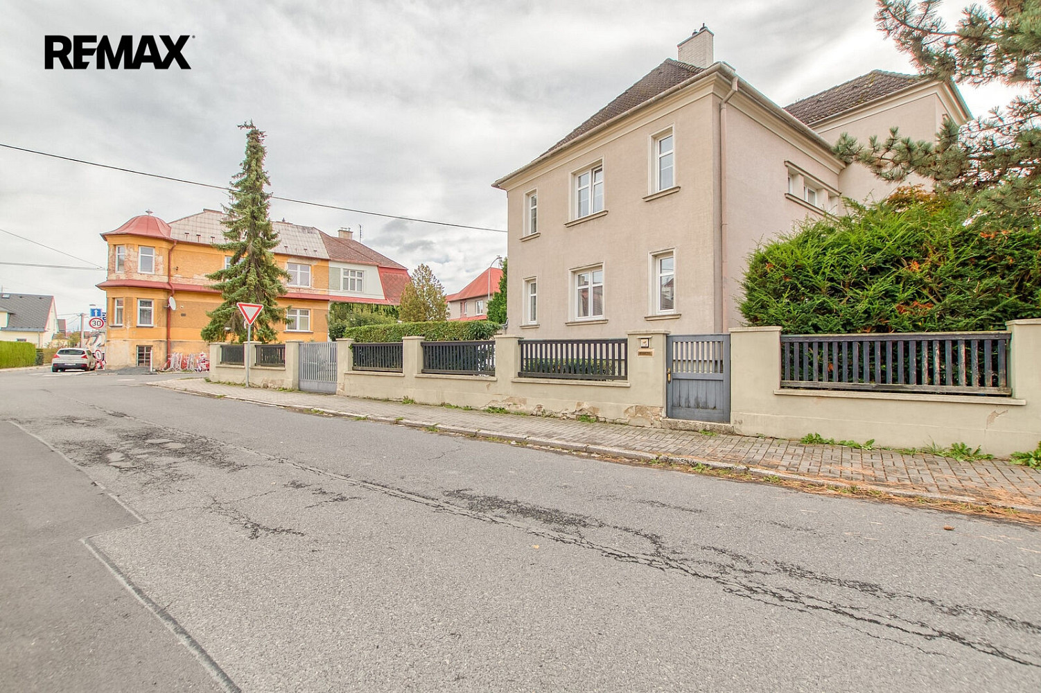 Pronájem domu 150 m² s pozemkem 206 m²