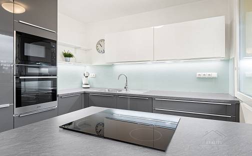 Prodej bytu 3+kk 67 m², U kněžské louky, Praha 3 - Žižkov