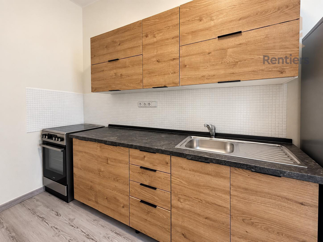 Pronájem bytu 2+kk 37 m² – fotografie 2