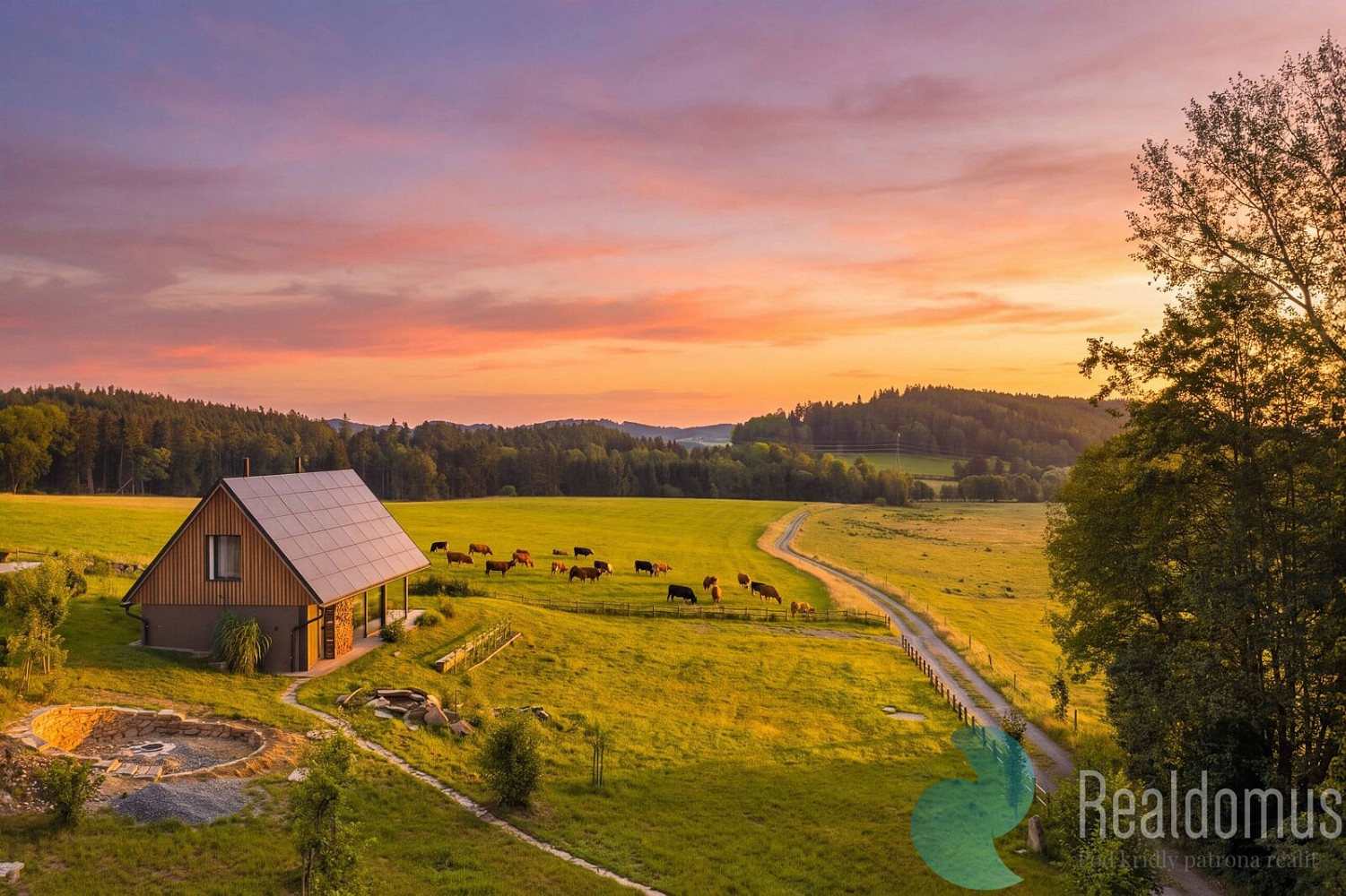 Prodej stavebního pozemku 1 445 m² – fotografie 2