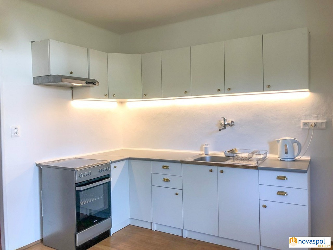 Pronájem domu 82 m² s pozemkem 200 m² — photo 2