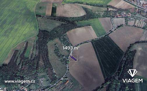 Prodej pole 1 493 m², Sazená, okres Kladno