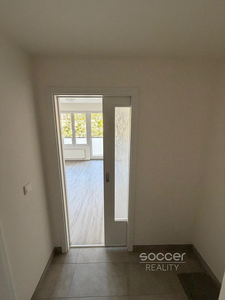 Pronájem bytu 2+kk 52 m² – fotografie 5