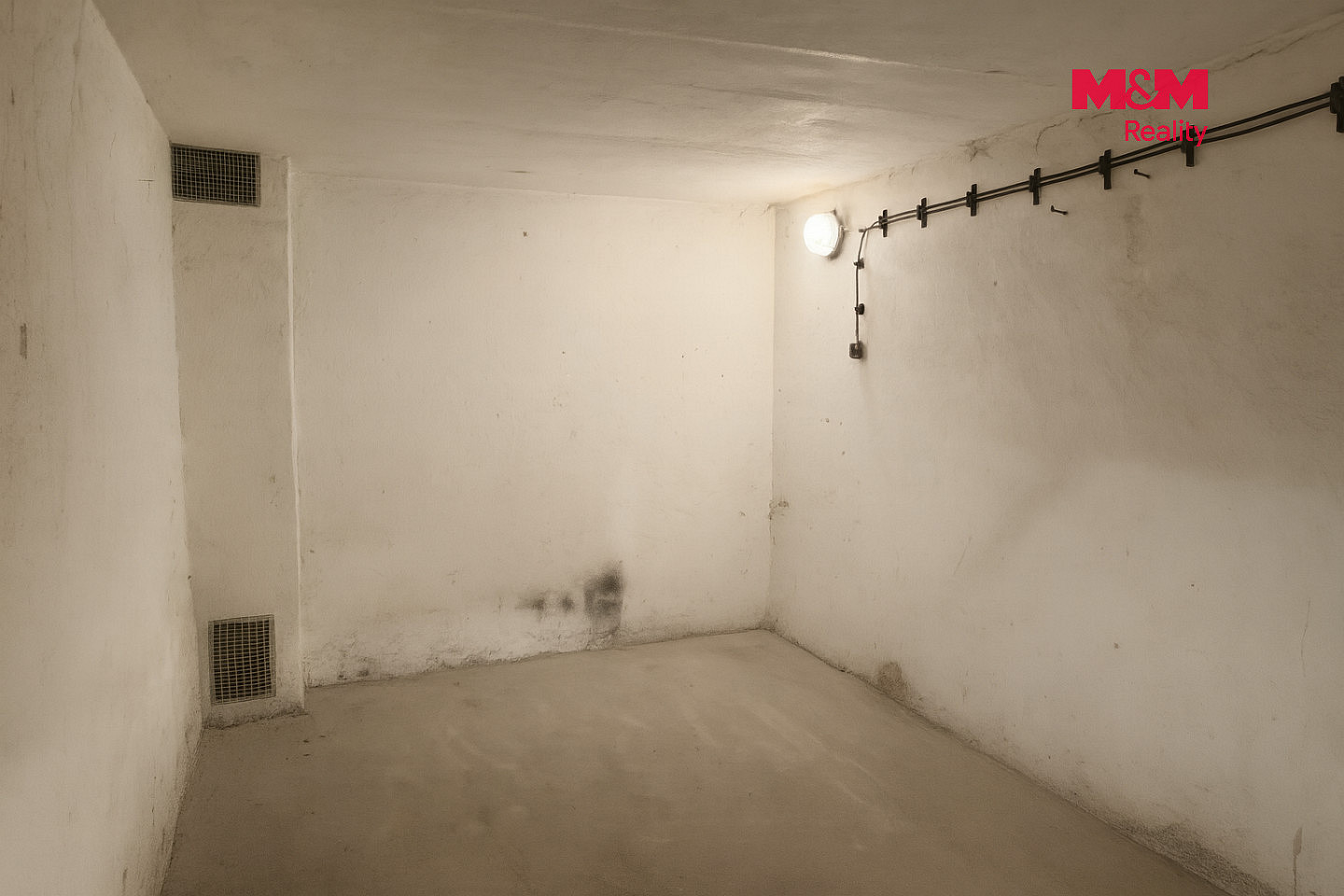 Pronájem garáže, 16 m2, Kladno, ul. Bellevue – fotografie 5