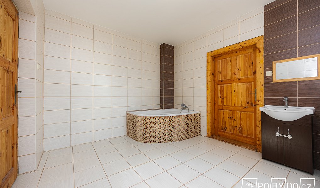 Prodej domu 184 m² s pozemkem 976 m², Zbůch – náhled fotky 11