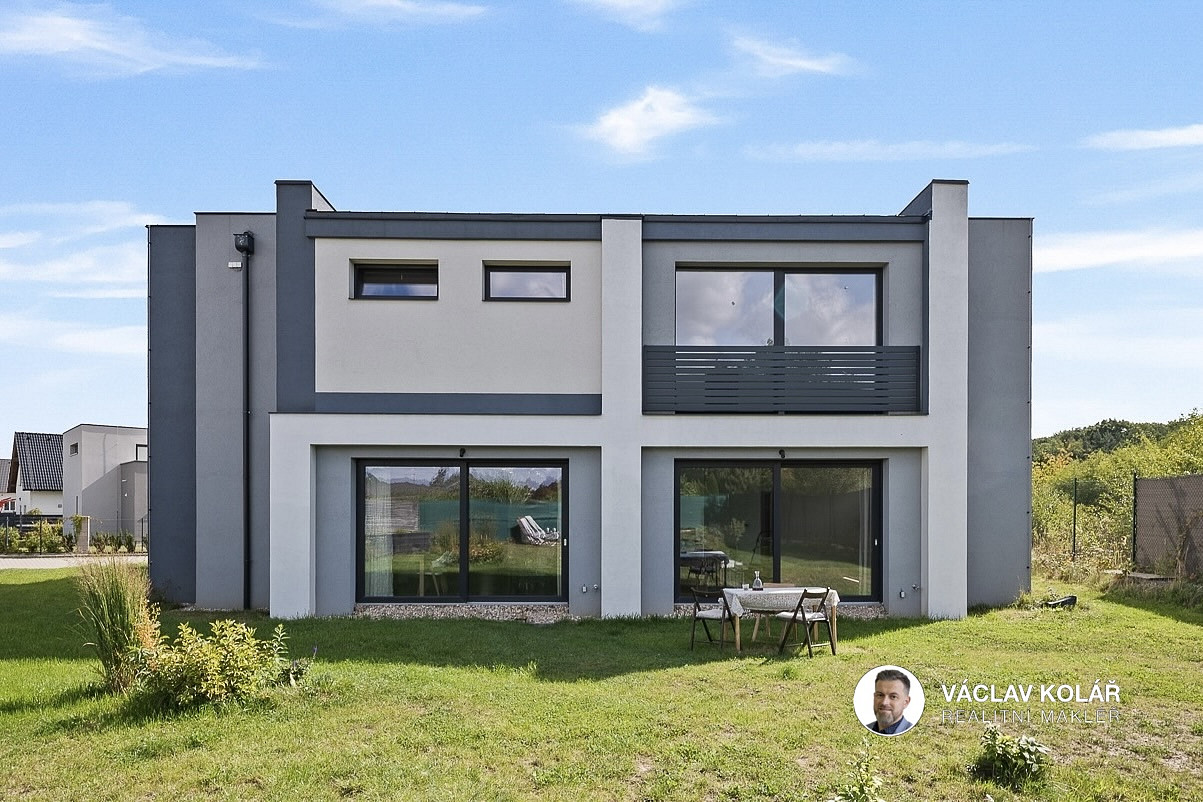 Prodej domu 338 m² s pozemkem 816 m²