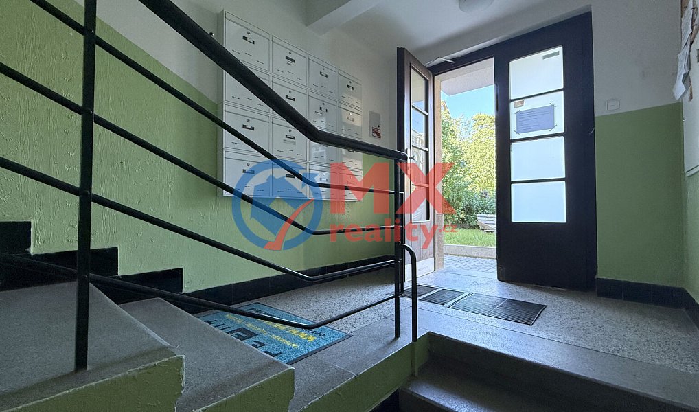 Prodej bytu 1+1 38 m², Praha – náhled fotky 12