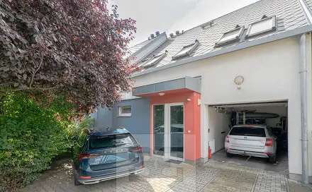 Pronájem domu 148 m² s pozemkem 225 m², Pod Nouzovem, Praha 9 - Kbely