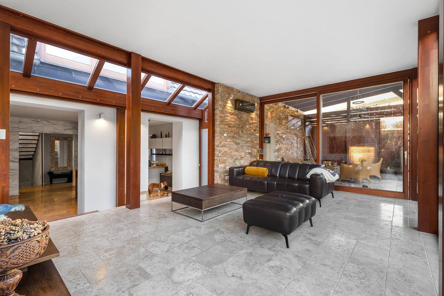 Prodej domu 203 m² s pozemkem 810 m² – fotografie 2