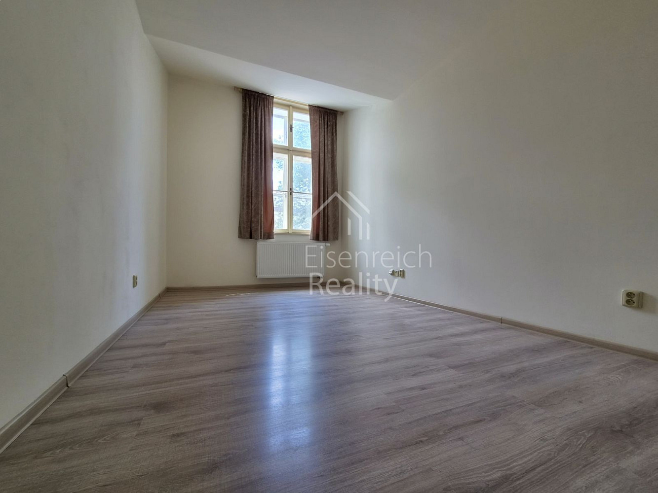 Pronájem bytu 1+1 34 m² — photo 2