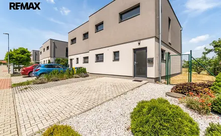 Pronájem domu 110 m² s pozemkem 354 m², K Vlkánici, Bašť, okres Praha-východ