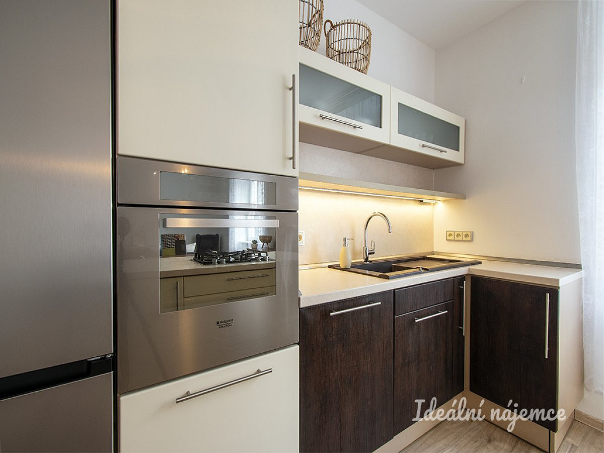 Pronájem bytu 2+kk 58 m², Praha