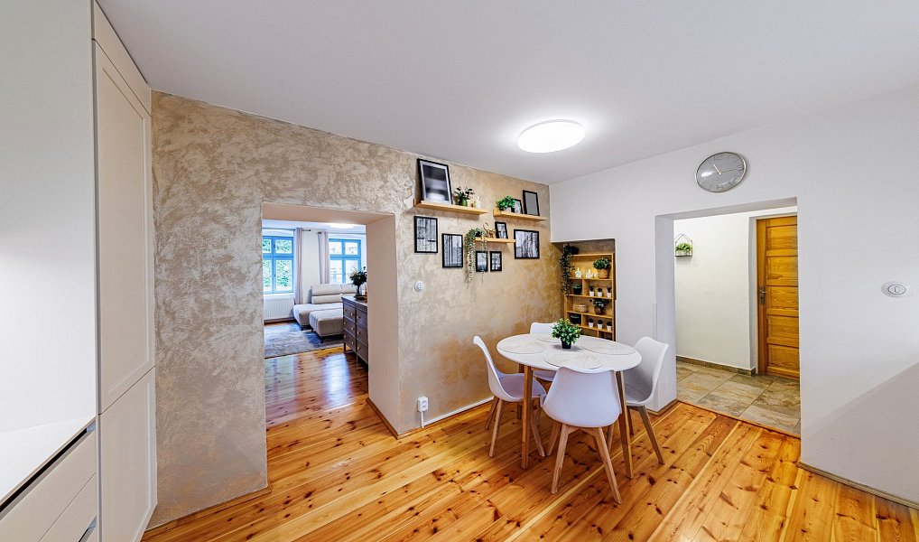 Prodej domu 211 m² s pozemkem 313 m², Česká Lípa – náhled fotky 2