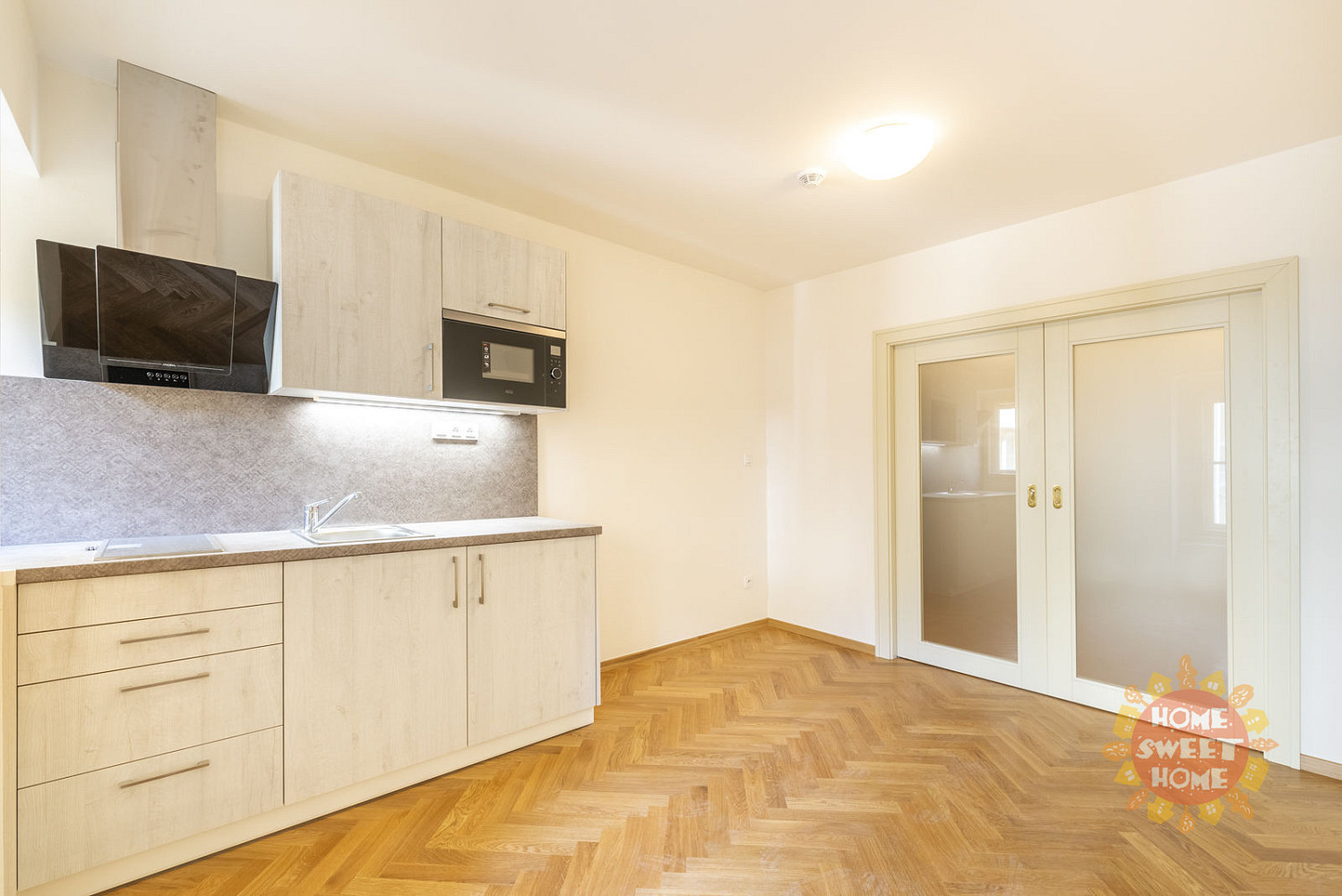 Pronájem bytu 2+kk 37 m² – fotografie 2