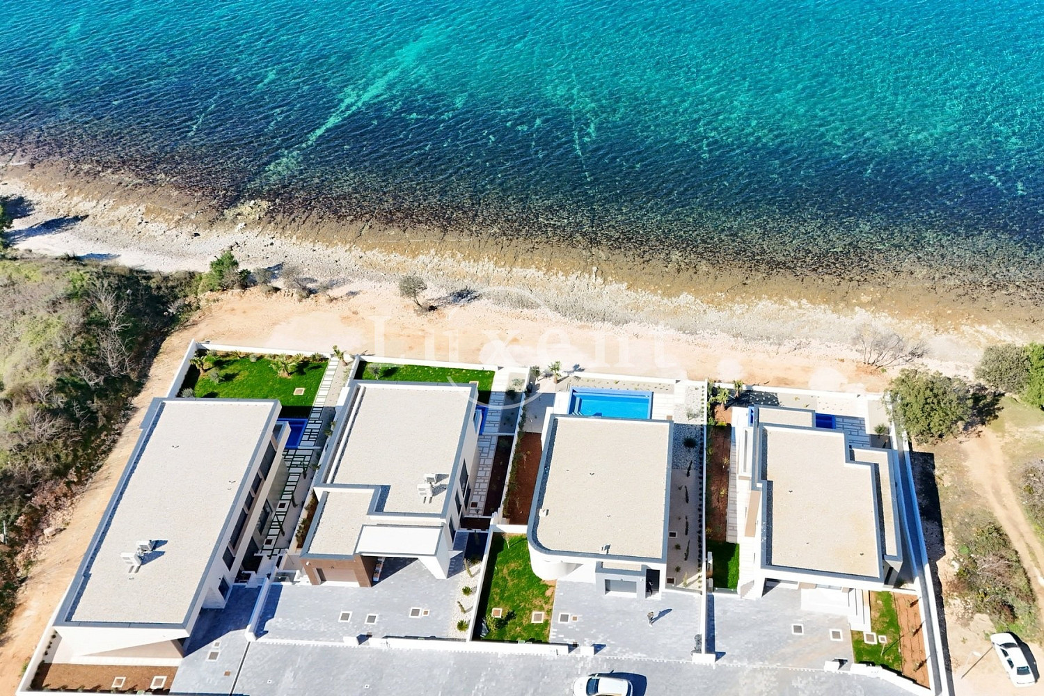 Prodej domu 314 m² s pozemkem 600 m² – pohled 2