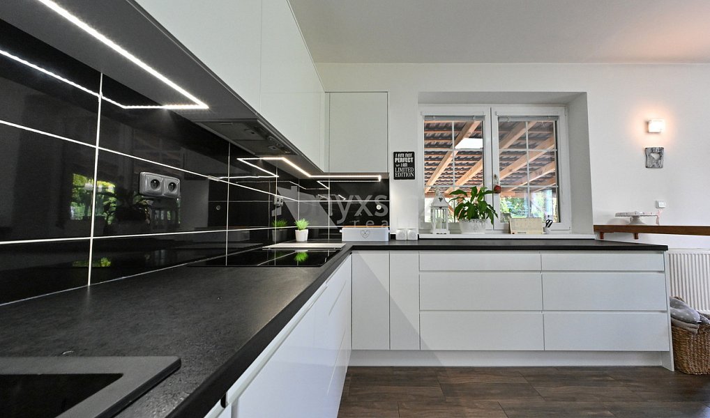 Prodej domu 183 m² s pozemkem 2 301 m², Komorní Lhotka – náhled fotky 11