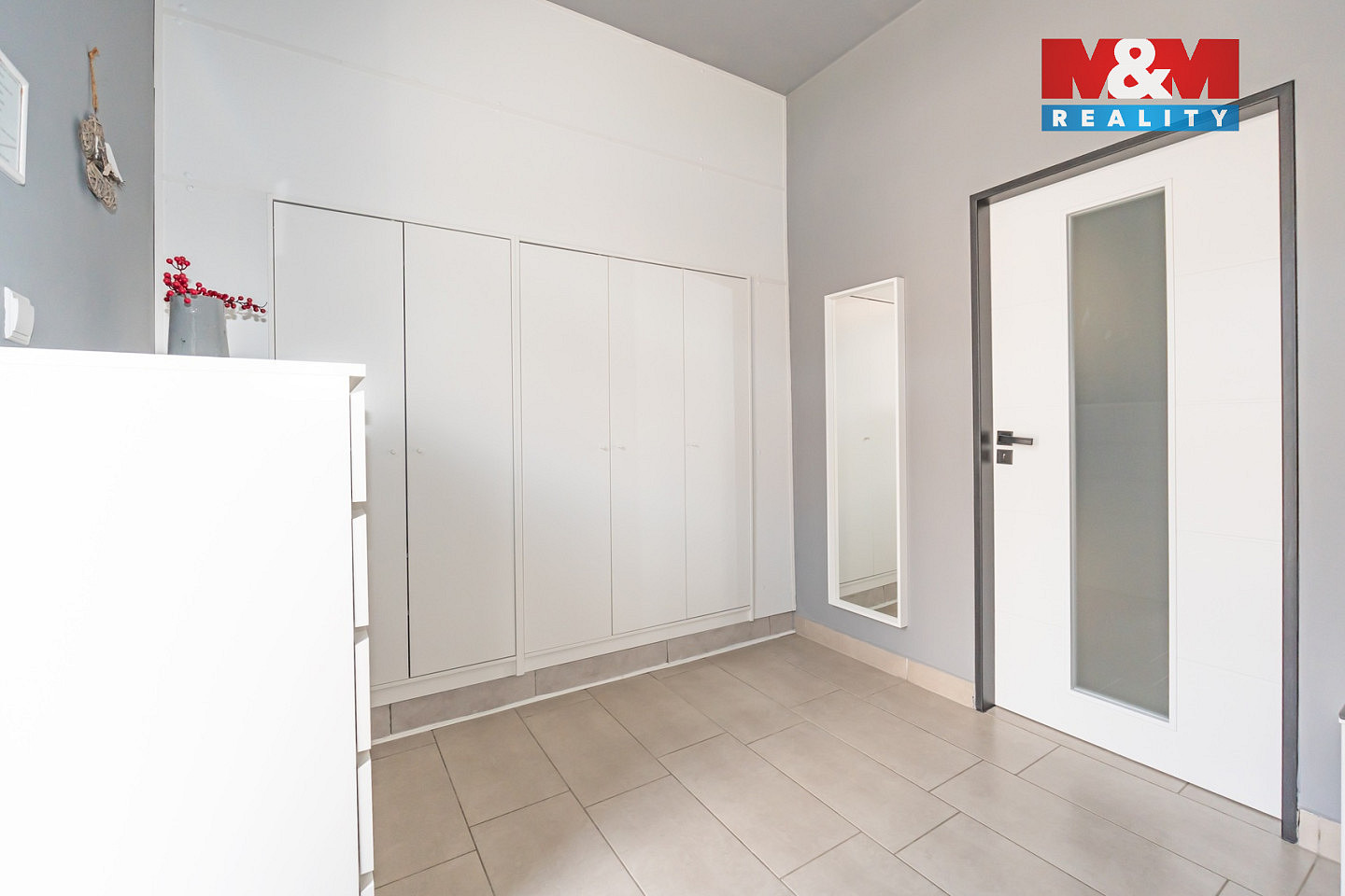 Prodej domu 126 m² s pozemkem 475 m² - View 2