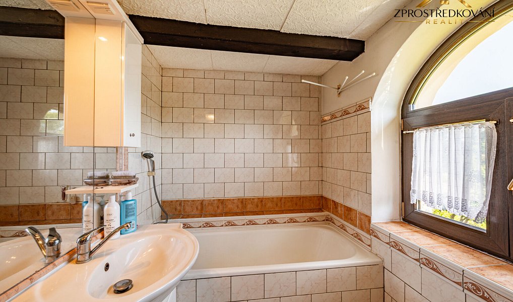 Prodej domu 258 m² s pozemkem 2 807 m², Teplá – náhled fotky 33