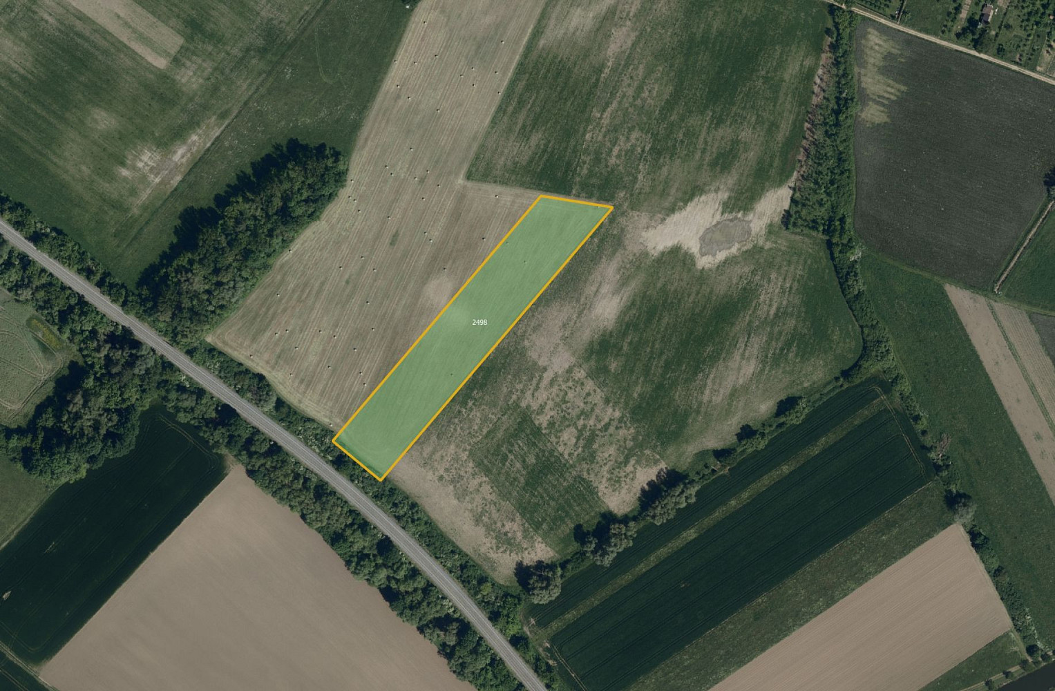 Prodej pole 2 555 m²