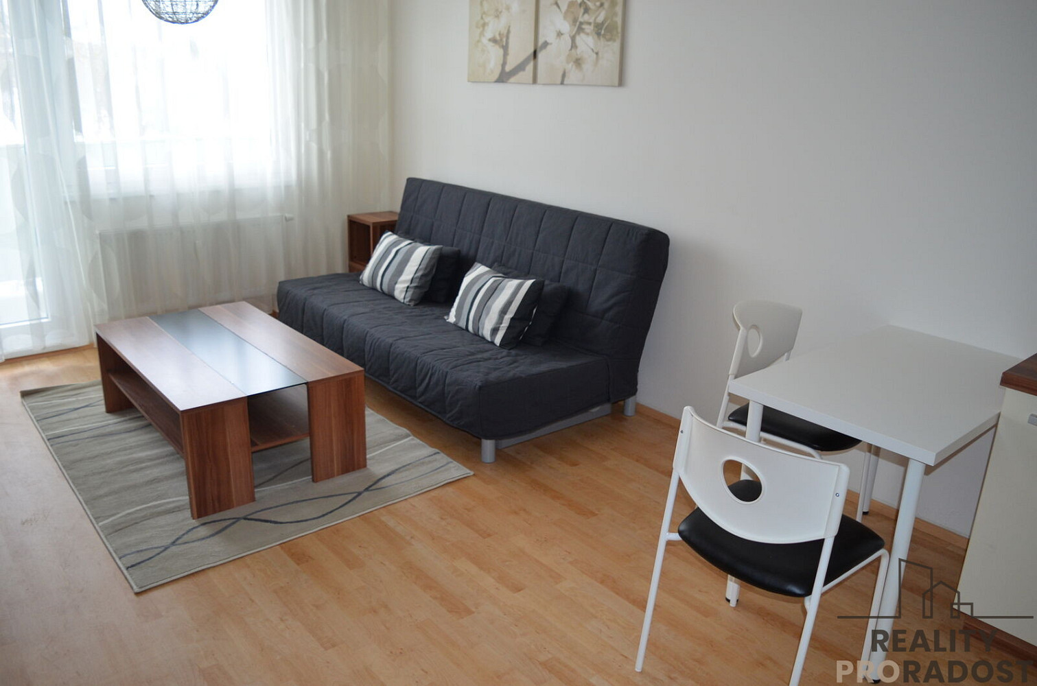 Pronájem bytu 1+kk 31 m² – fotografie 3
