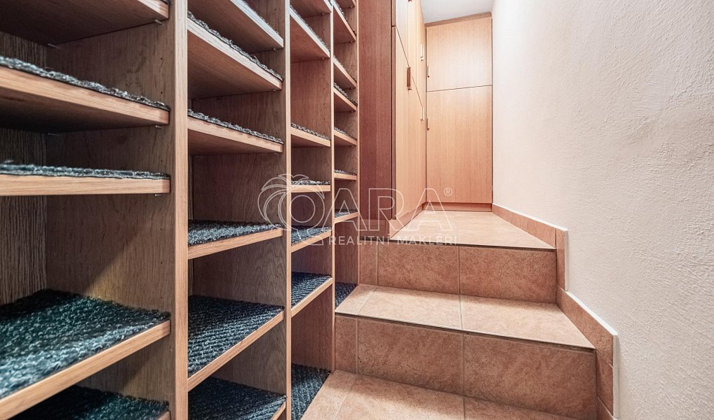 Pronájem bytu 4+1 117 m², Praha – náhled fotky 11