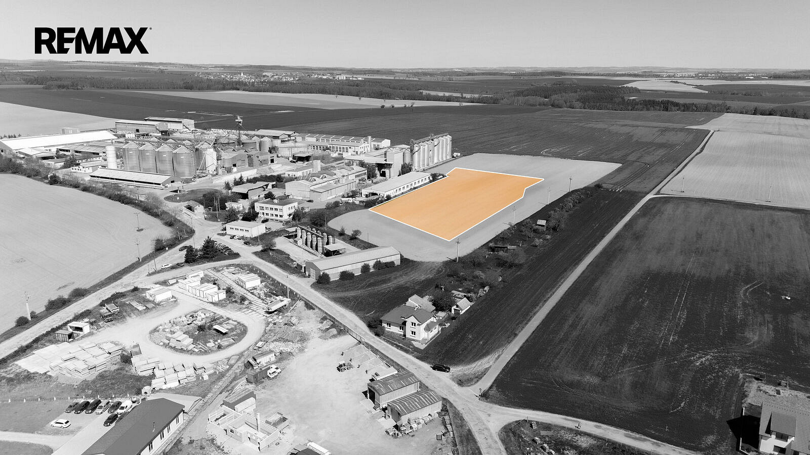Prodej komerčního pozemku 14 294 m² – fotografie 2