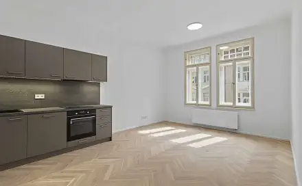Pronájem bytu 4+kk 87 m²
