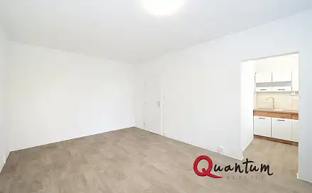 Pronájem bytu 1+kk 28 m²
