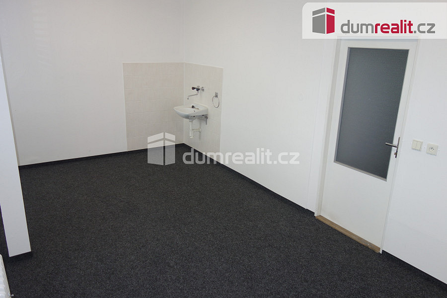 Pronájem kanceláře 26 m² — photo 5
