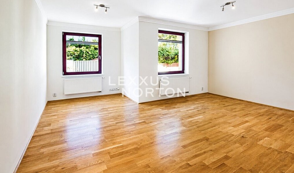 Pronájem domu 350 m² s pozemkem 800 m², Praha – náhled fotky 4