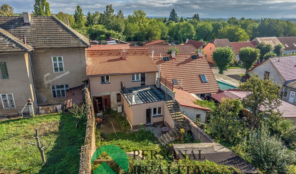 Prodej domu 161 m² s pozemkem 245 m², Zlonice – náhled fotky 9