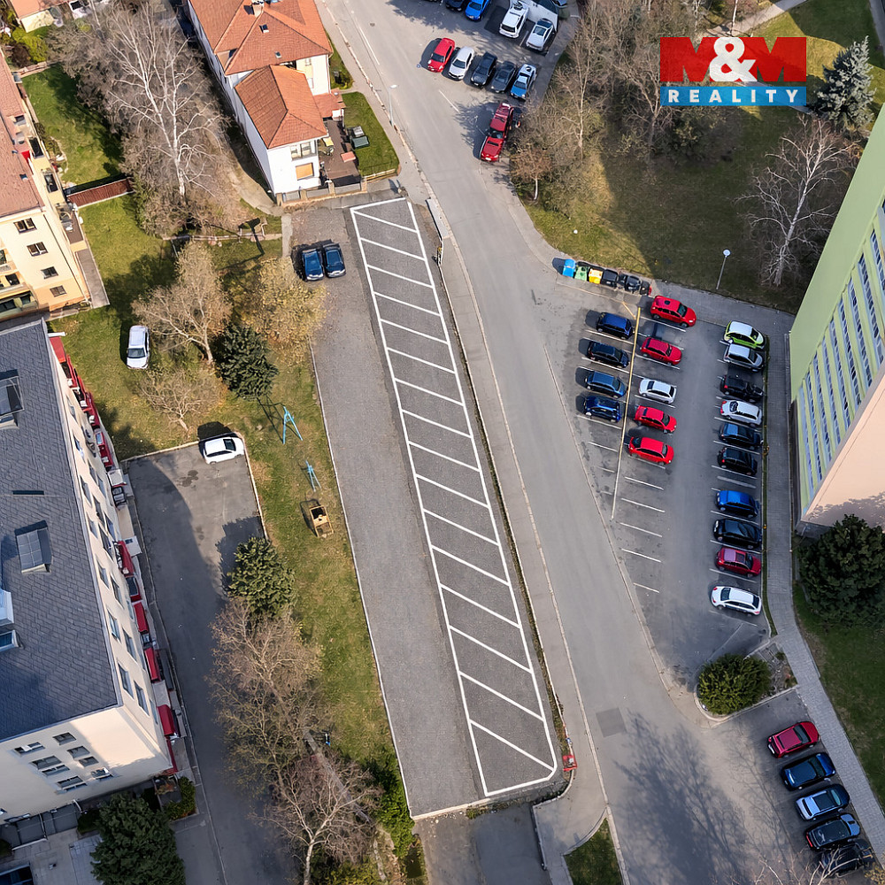 Pronájem parkovacího stání v náchodě — photo 2
