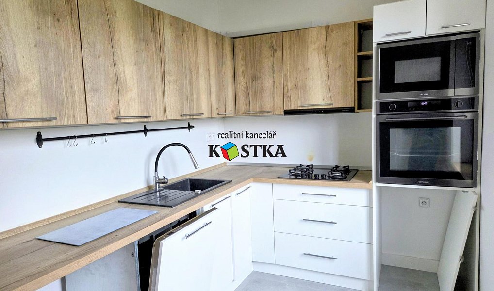 Pronájem bytu 3+1 66 m², Nový Jičín – náhled fotky 2